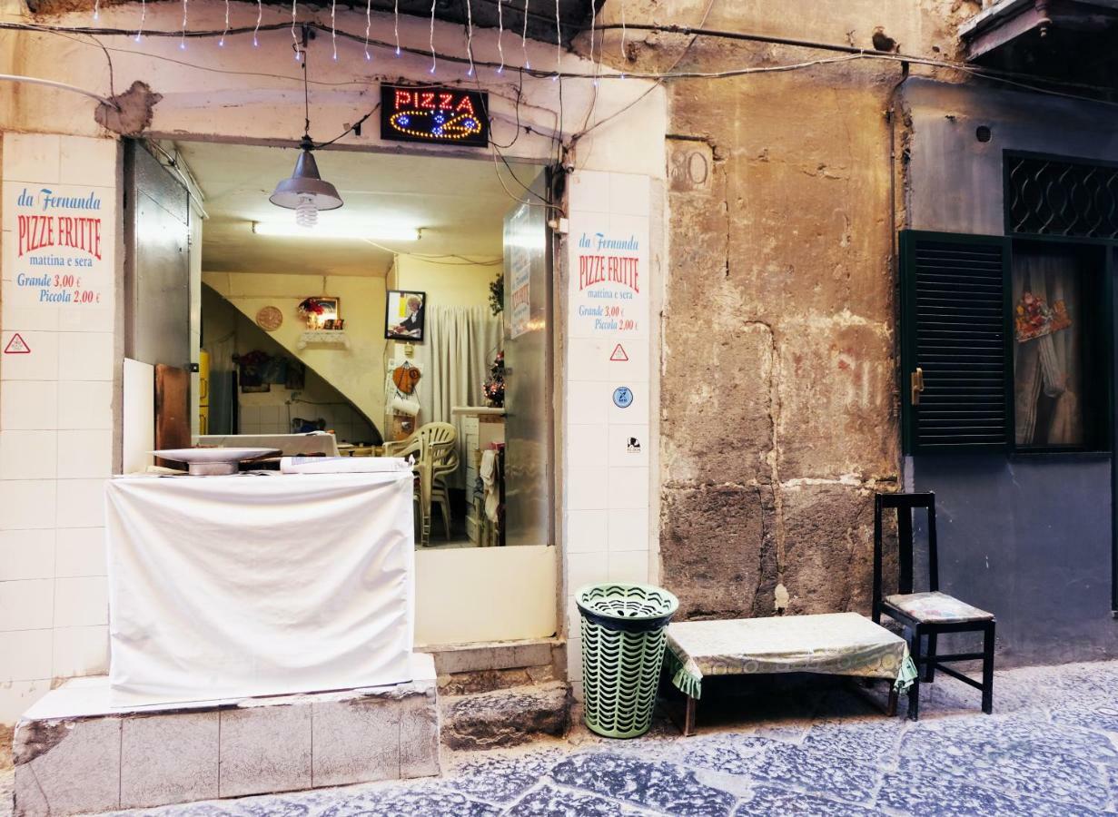Il-Terno All'8 Al Centro Storico Old Town نابولي المظهر الخارجي الصورة